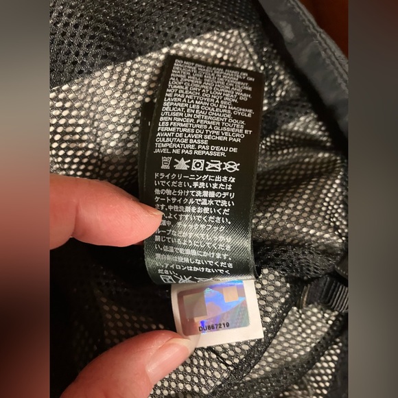 North Face Hyvent Pullover Rain Jacket Women’s Small GUC. - Picture 6 of 6